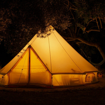 7 Best Glamping Sites in Arizona (2025) – Desert Domes, Canyon Cabins & Starry Skies